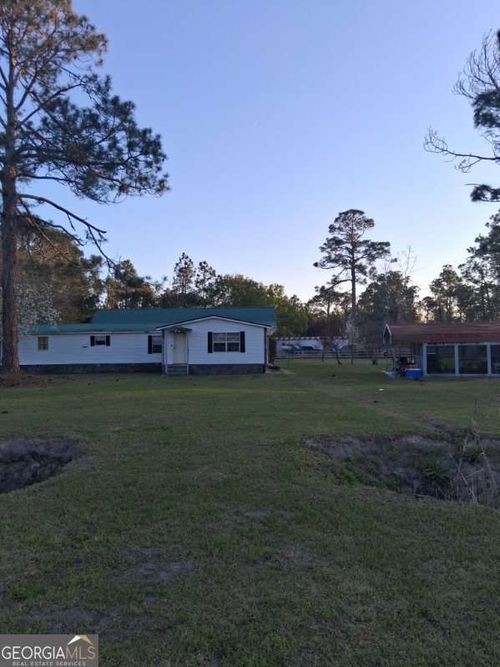 52 Edward Kirkland Rd, Hazlehurst, GA, 31539-7758 | Card Image