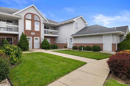 2-1296 Village Centre Drive, SOMERS, WI, 53144 | Card Image
