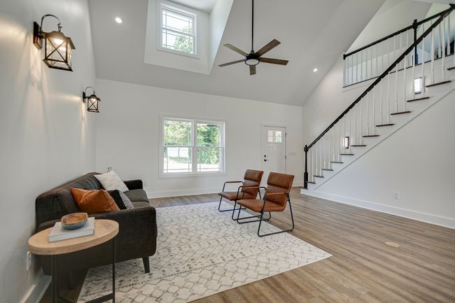 1020 Loggins Rd, House other with 4 bedrooms, 3 bathrooms and 1 parking in Charlotte TN | Image 7