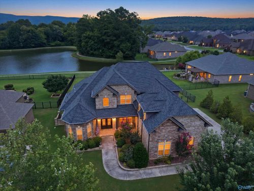 2017 Meadow Creek Cir Se, Owens Cross Roads, AL, 35763-8884 | Card Image