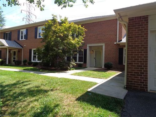 4173 Lytchfield Ct, Winston Salem, NC, 27104-1267 | Card Image