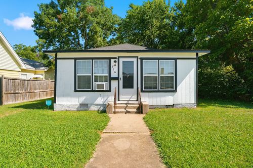 816 E 9th St, Ada, OK, 74820-3810 | Card Image