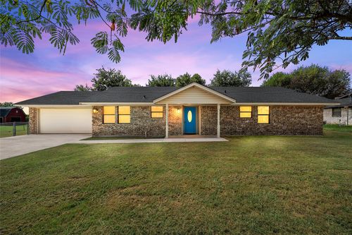 1006 Eagle Dr, Eddy, TX, 76524-3320 | Card Image