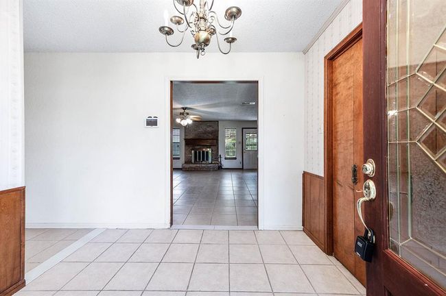 49 Robin Dr, House other with 3 bedrooms, 2 bathrooms and 2 parking in Alvin TX | Image 8