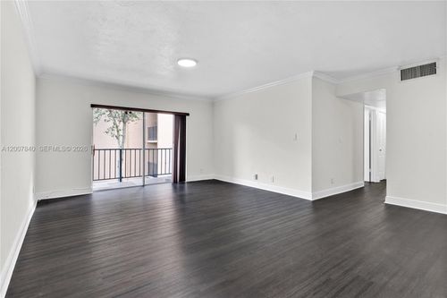 a-211-13715 Kendale Lakes Cir, Miami, FL, 33183 | Card Image