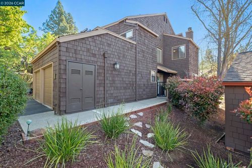1 Chorley Walk, Pleasant Hill, CA, 94523-2072 | Card Image