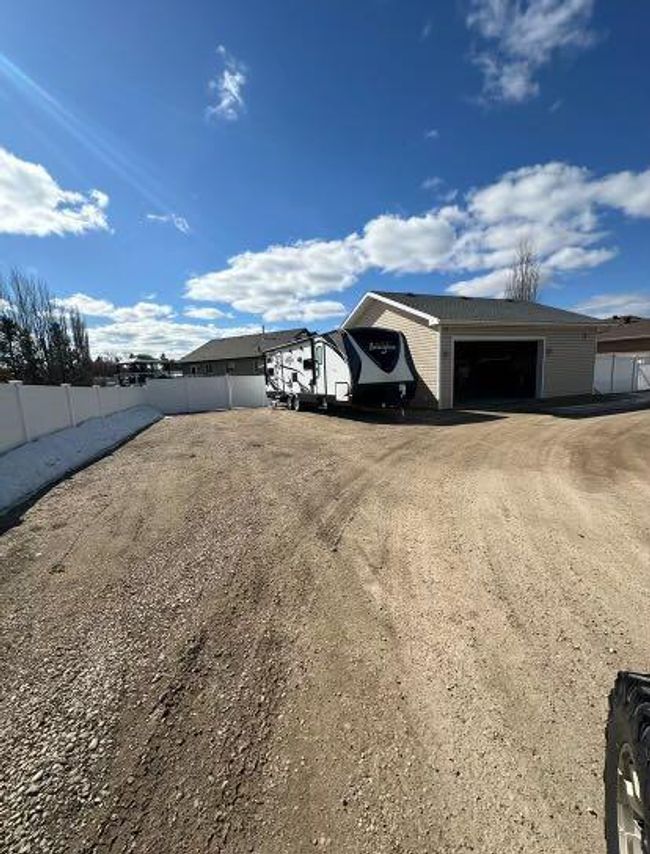 51 Kreiner Crescent, Home with 4 bedrooms, 3 bathrooms and 6 parking in Whitecourt AB | Image 15