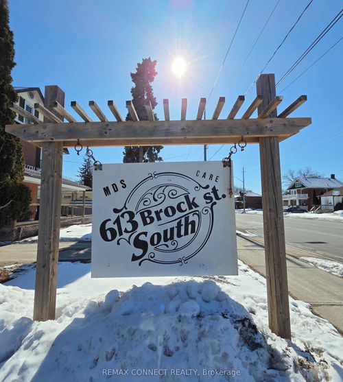 613 Brock St S, Whitby, ON, L1N4L1 | Card Image