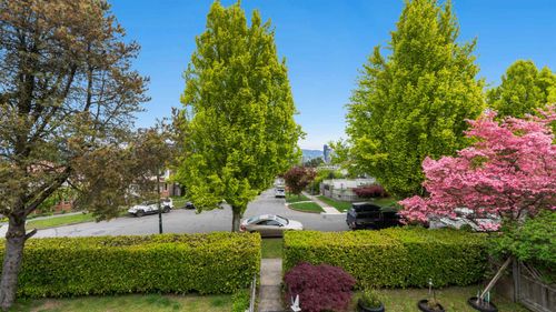 3105 Dieppe Dr, Vancouver, BC, V5M4B2 | Card Image