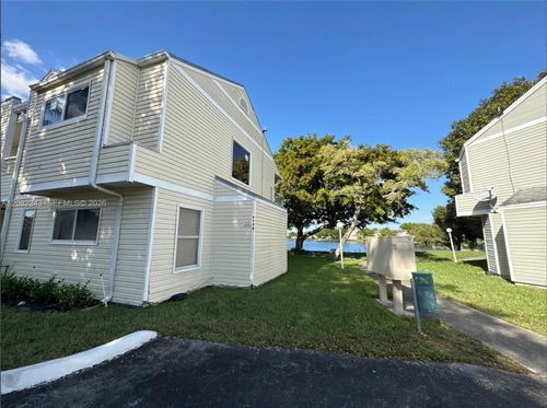 204-3405 Nw 44th St, Lauderdale Lakes, FL, 33309-4258 | Card Image