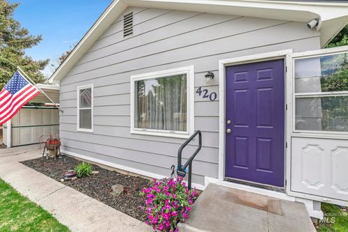 420 E 3rd St, Shoshone, ID, 83352-5086 | Card Image