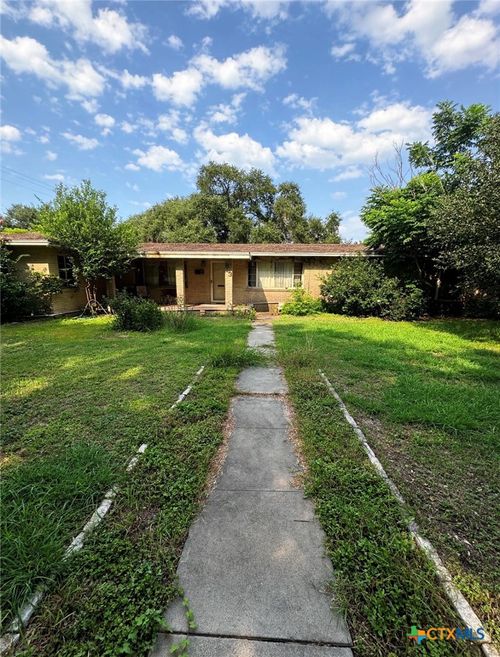 803 Lawndale Avenue, Victoria, TX, 77901 | Card Image