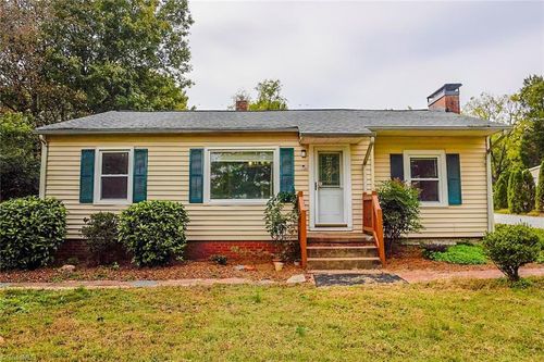 40 Evergreen Dr, Winston Salem, NC, 27106-4916 | Card Image