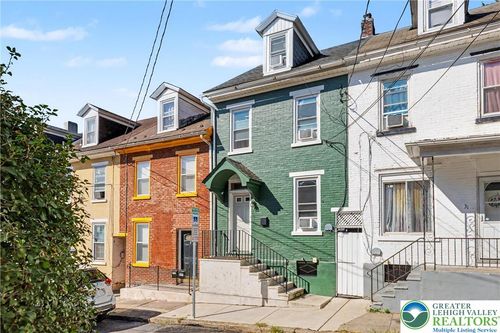 29 N Warren St, EASTON, PA, 18042-3372 | Card Image