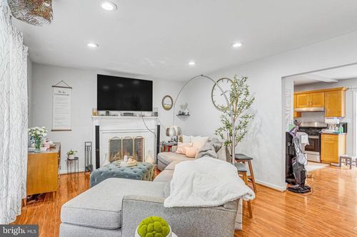 3702 Paul St, ALEXANDRIA, VA, 22311-3728 | Card Image
