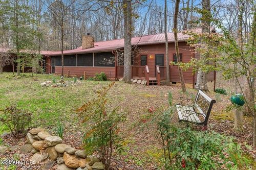 3820 Saddle Brook Way, Sevierville, TN, 37862-8298 | Card Image