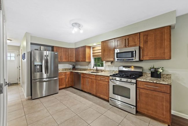 21 Village Rd, House other with 3 bedrooms, 3 bathrooms and 2 parking in Raynham MA | Image 10