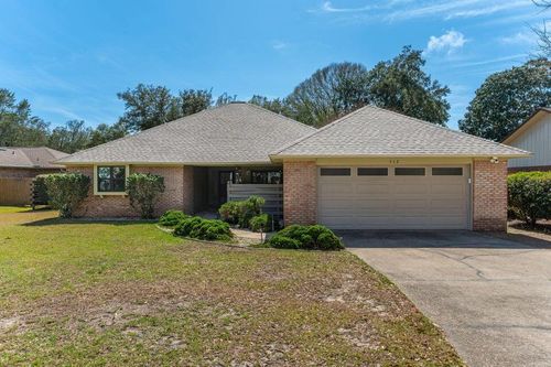 512 Samana Way, Niceville, FL, 32578-4015 | Card Image