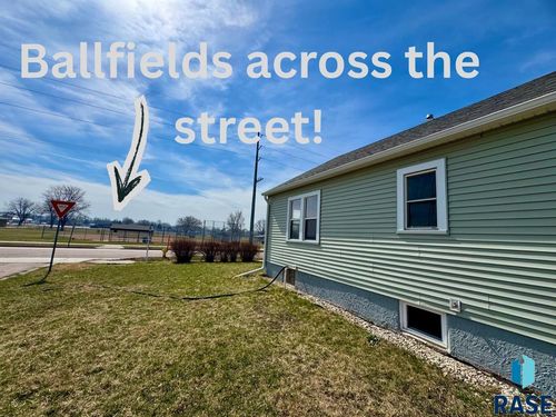 2000 W Madison St Street, Sioux Falls, SD, 57104 | Card Image