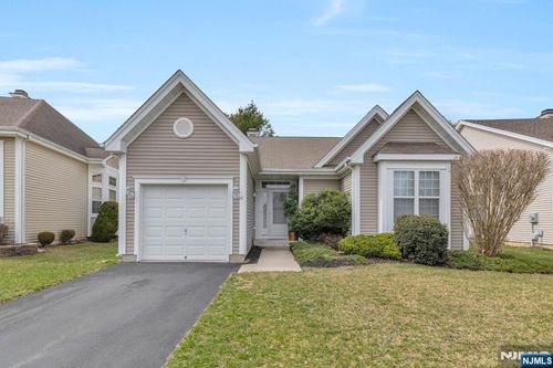 37 Lakeland Dr, Barnegat, NJ, 08005-5546 | Card Image