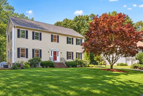 76 Mclean St, Wellesley, MA, 02481-5404 | Card Image