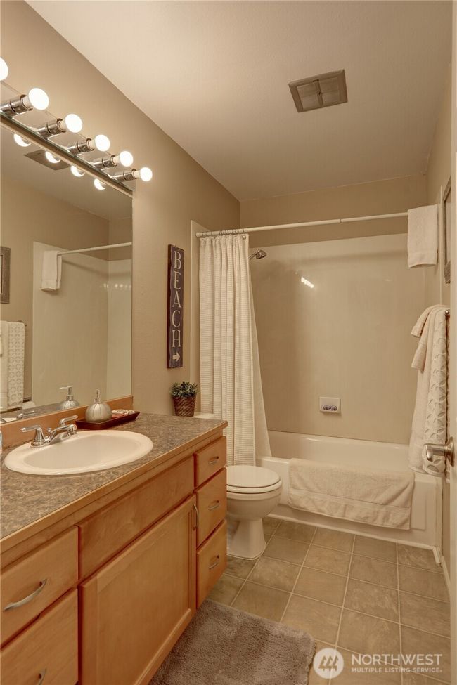 Full Bath | Image 14