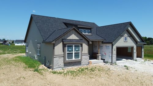 N82 W27710 Sunflower Ct, Hartland, WI, 53029 | Card Image