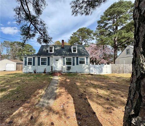 206 Park Manor Rd, Portsmouth, VA, 23701-1122 | Card Image