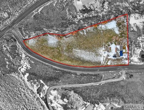 2458 Adrianne Way, American Falls, ID, 83211-5400 | Card Image