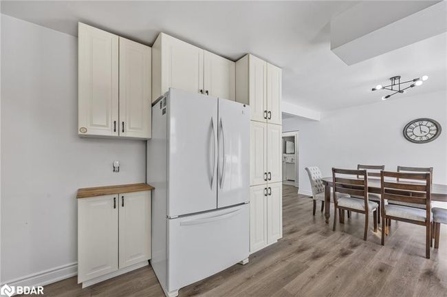 239 Warnica Rd, House other with 5 bedrooms, 2 bathrooms and 6 parking in Barrie ON | Image 11