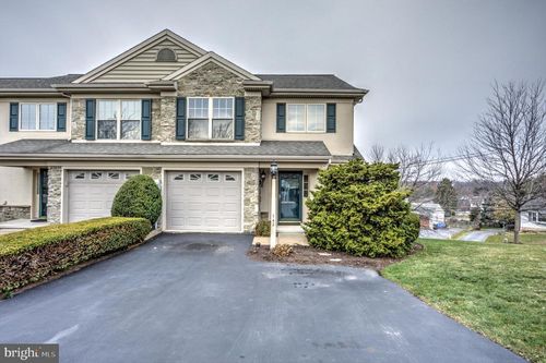 742 Skywalk Lane, LANCASTER, PA, 17601 | Card Image