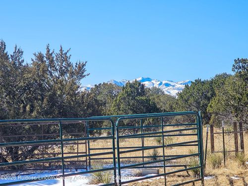 160 Main Road, Capitan, NM, 88316 | Card Image