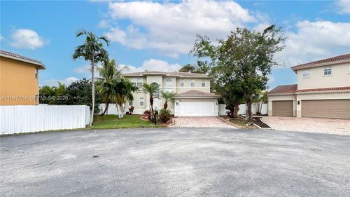 2398 Sw 132nd Ter, Miramar, FL, 33027-2683 | Card Image