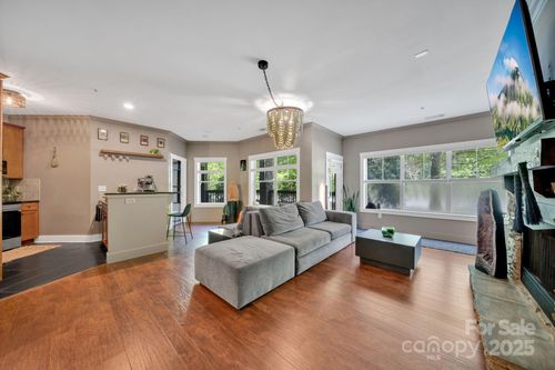 apt-103-9 Kenilworth Knls, Asheville, NC, 28805-1877 | Card Image