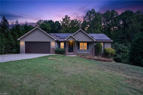 135 Shelton Rd, Stokesdale, NC, 27357-8314 | Card Image