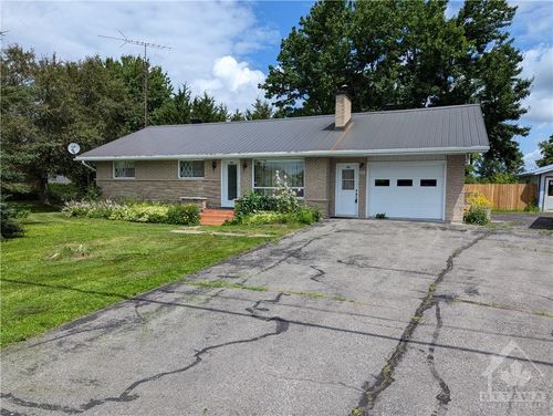 562 County Road 9 Road, Plantagenet, ON, K0B1L0 | Card Image