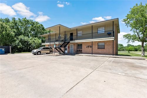 apt-1-609 Wades Way, Navasota, TX, 77868-2654 | Card Image
