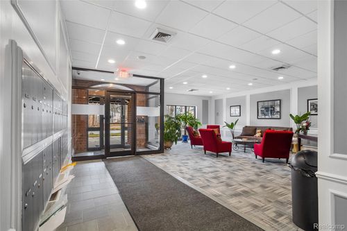 35300 Woodward Ave, Birmingham, MI, 48009-0952 | Card Image