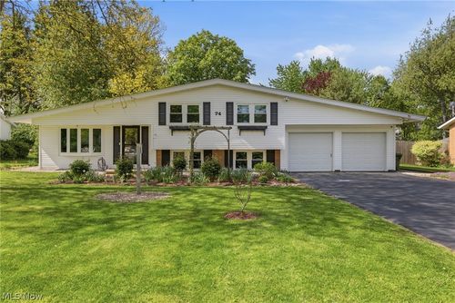 74 Melrose Dr, Painesville, OH, 44077-1409 | Card Image