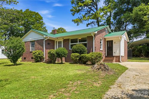 307 Dutchman Ave, Mount Holly, NC, 28120-2307 | Card Image