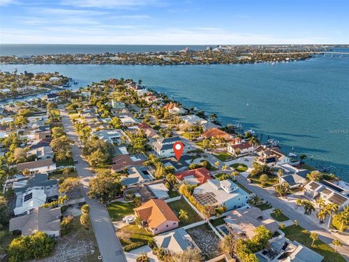 196 1st St W, TIERRA VERDE, FL, 33715-1701 | Card Image