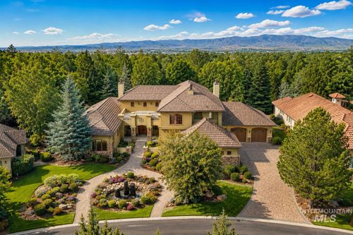 1020 W Shearwater Ln, Eagle, ID, 83616-5584 | Card Image