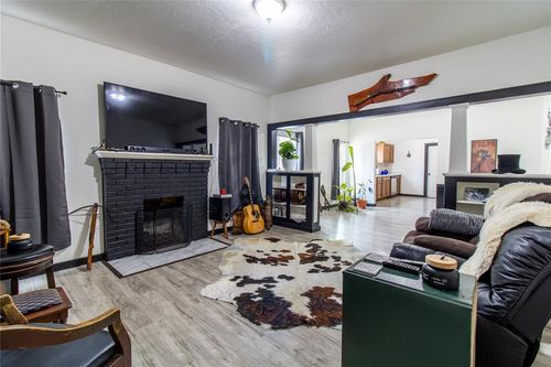 1017 E Main St, Shawnee, OK, 74801-7351 | Card Image