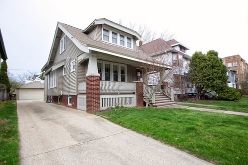 3929 N Maryland Ave, Shorewood, WI, 53211-2463 | Card Image