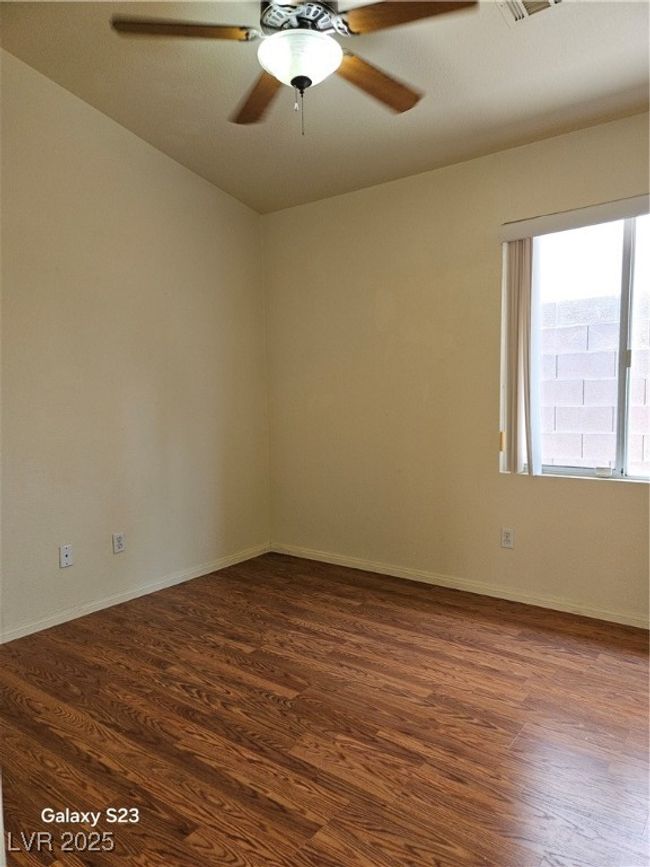 916 Autumn Royal Ln, House other with 3 bedrooms, 2 bathrooms and null parking in Las Vegas NV | Image 14