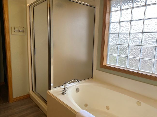 tub and shower | Image 24