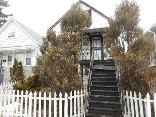 8548 S Marquette Ave, Chicago, IL, 60617-2414 | Card Image