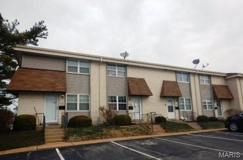 845 Wendevy Ct, Ballwin, MO, 63011-3048 | Card Image