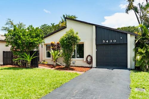 5430 Mirror Lakes Blvd, Boynton Beach, FL, 33472-1222 | Card Image