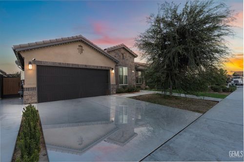 3602 Clover Valley Ln, Shafter, CA, 93263-2274 | Card Image